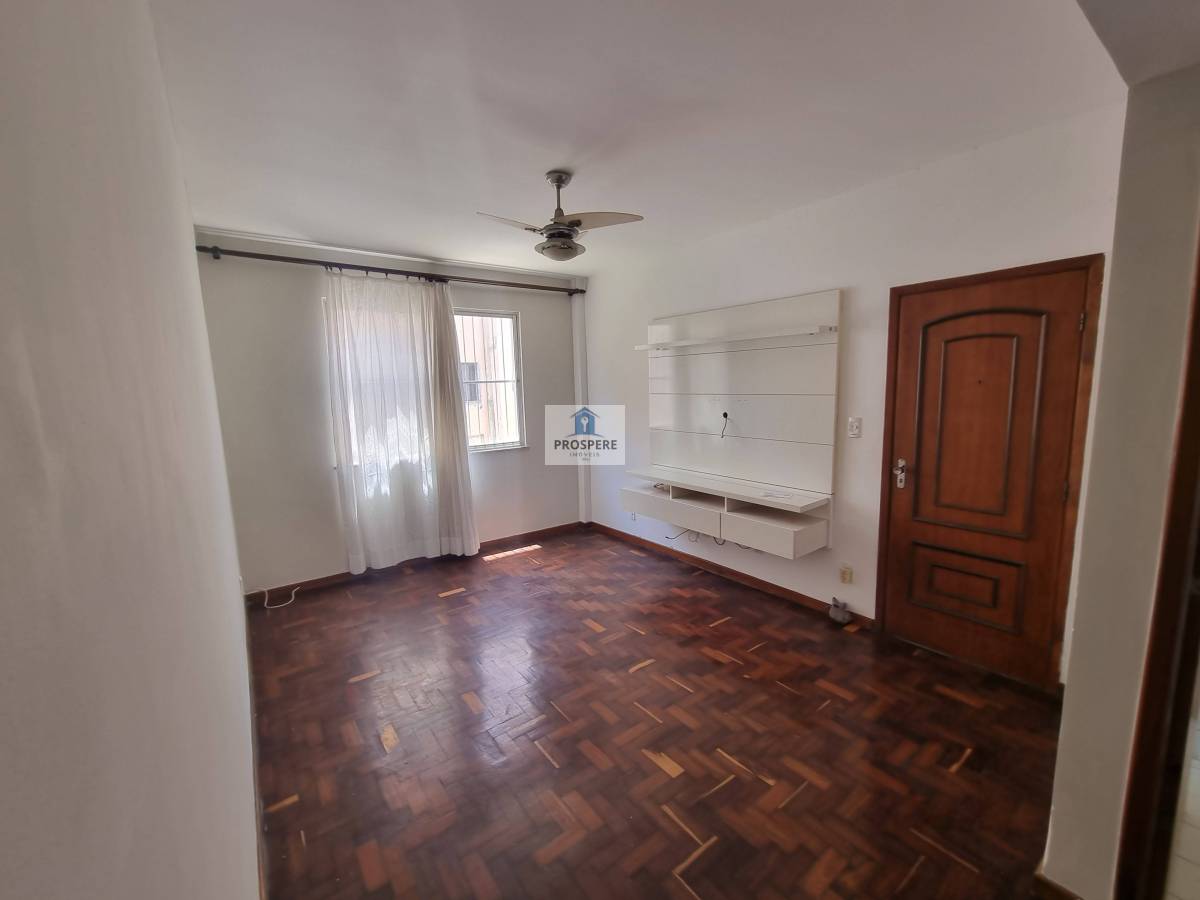 Apartamento à venda com 2 quartos, 70m² - Foto 2