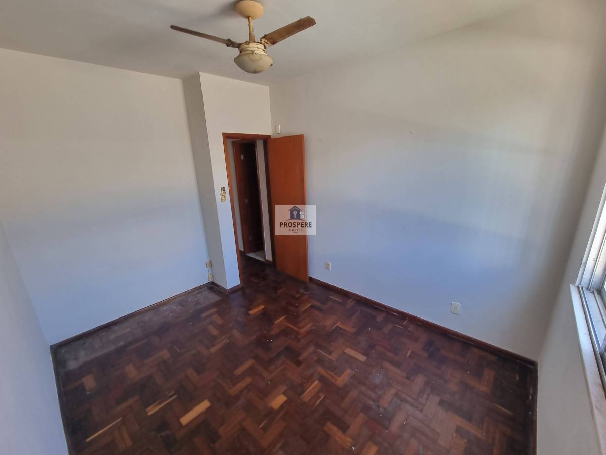 Apartamento à venda com 2 quartos, 70m² - Foto 13